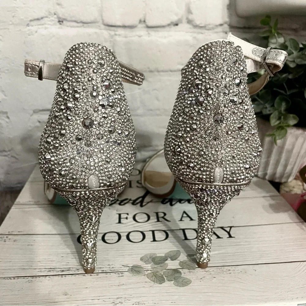 Betsy Johnson Crystal White Rhinestone Open  Toe Heel Sandals  Formal Shoes 11 M